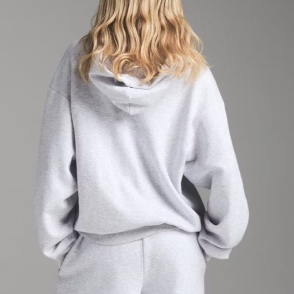 SKIMS Cotton Fleece Classic Hoodie - Picture 4 of 4